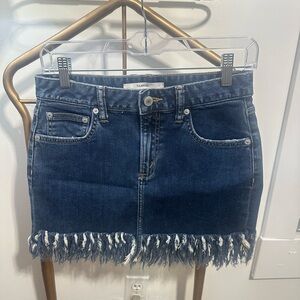Revolve Tularosa Dark Blue Frayed Hem Mini Denim Skirt Size 25 NWOT
